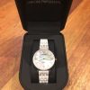 Montre femme Emporio Armani Giannti Bar réf. AR1485, mouvement quartz, boîtier 30 mm, céramique – troisième vue