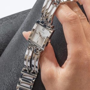 Montre femme Guess réf. GW0668L1, mouvement quartz, boîtier 24 mm, acier inoxydable – deuxième vue