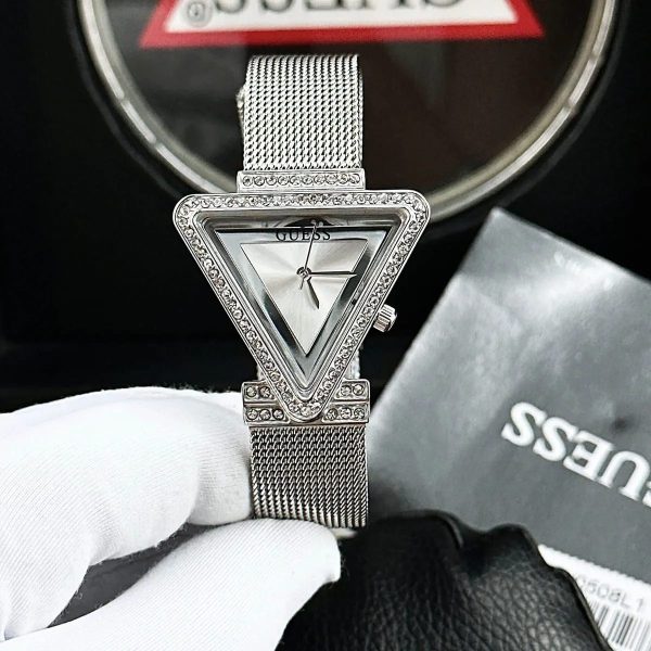 Montre femme Guess Fame réf. GW0508L1, mouvement quartz, boîtier 34 mm, acier inoxydable – troisième vue