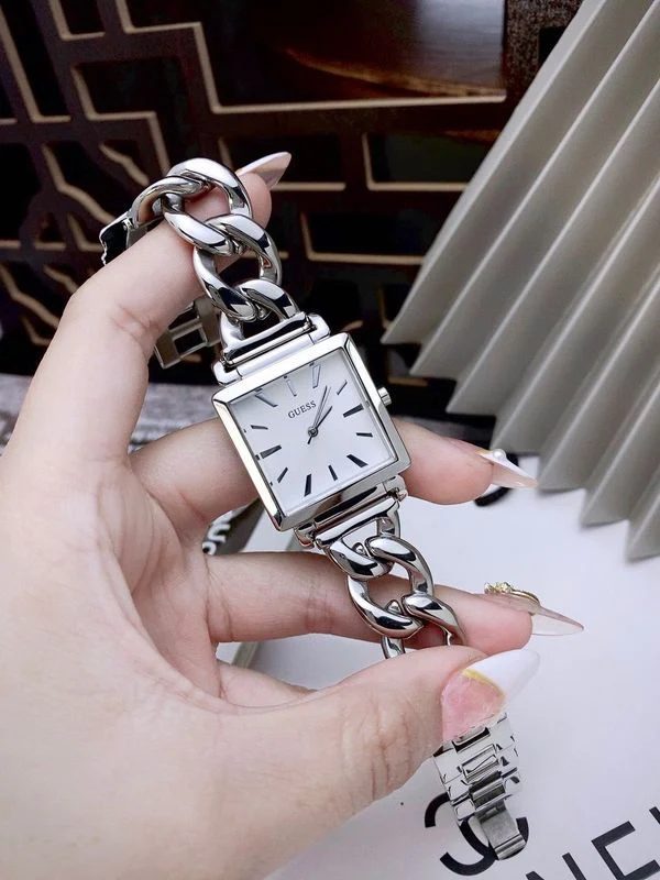 Montre femme Guess Féminité réf. W1029L1, mouvement quartz, boîtier 28 mm, acier inoxydable, verre minéral – vue principale, Horlova Maroc