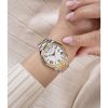 Montre femme Guess Luna 36 mm réf. GW0308L6, cadran blanc, bracelet acier, mouvement quartz – autre angle