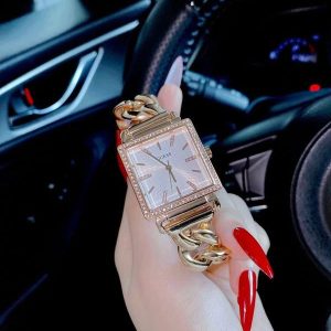 Montre femme Guess Vanity Diamonds réf. W1030L4, mouvement quartz, boîtier 28 mm, acier inoxydable, verre minéral – deuxième vue