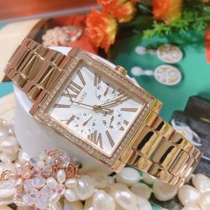 Montre femme Guess réf. W0446L3, mouvement quartz, acier inoxydable – deuxième vue – Horlova Maroc