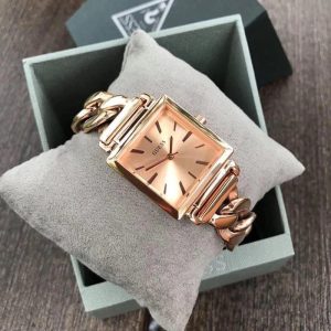 Montre femme Guess réf. W1029L3, mouvement quartz, acier inoxydable – deuxième vue – Horlova Maroc