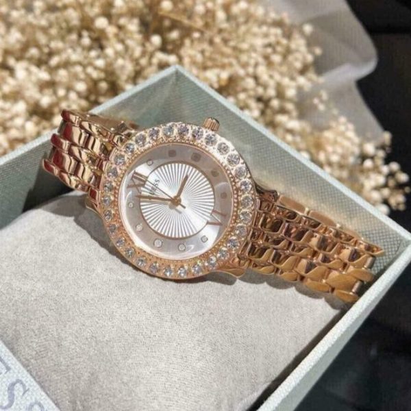 Montre femme Guess réf. W1062L3, chronographe quartz, acier inoxydable – quatrième vue – Horlova Maroc