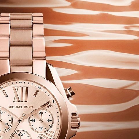 Montre femme Michael Kors Bradshaw Charme réf. MK5798, mouvement quartz, boîtier 36 mm, acier inoxydable – troisième vue
