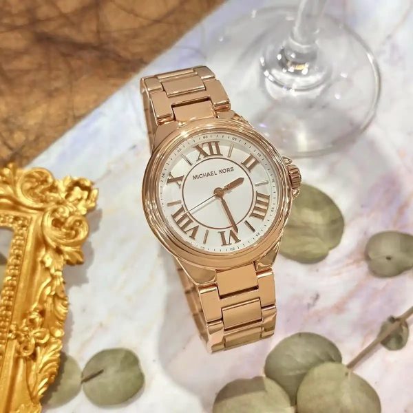 Montre femme Michael Kors Camille réf. MK7256, mouvement quartz, boîtier 33 mm, acier inoxydable – troisième vue