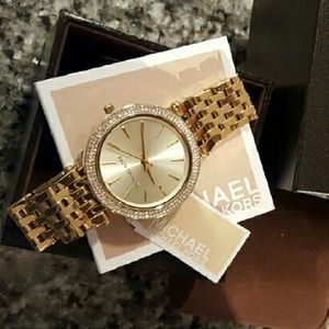 Montre femme Michael Kors Darci réf. MK3191, boîtier 39 mm, acier inoxydable, verre minéral – troisième vue