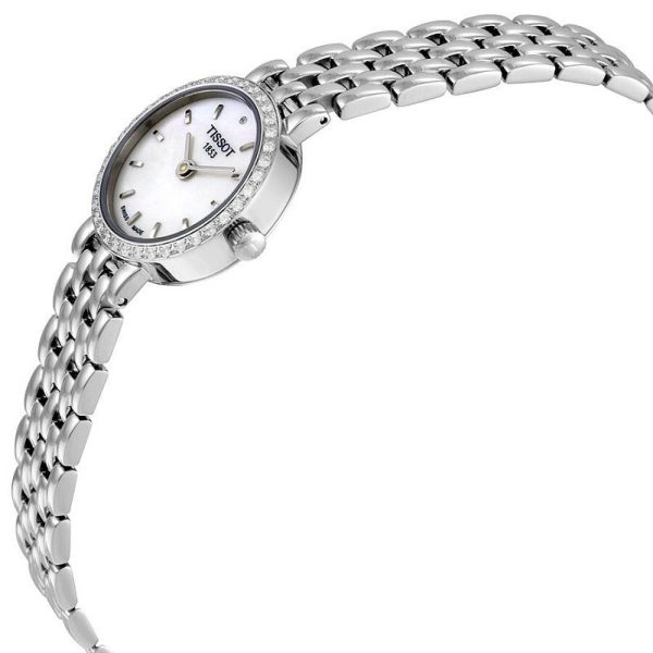 Montre femme Tissot Lovely Collection réf. T058.009.61.116.00, cadran nacré, bracelet acier – autre angle