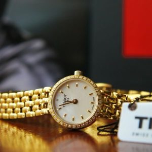 Montre femme Tissot Lovely réf. T058.009.63.116.00, mouvement quartz, acier inoxydable, verre saphir, étanche 30 m – deuxième vue