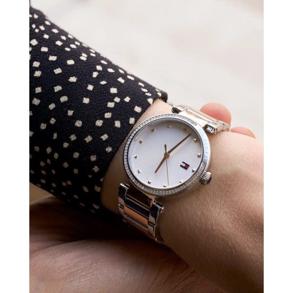 Montre femme Tommy Hilfiger Lynn réf. 1782236, mouvement quartz, boîtier 32 mm, acier inoxydable, étanche 30 m – troisième vue