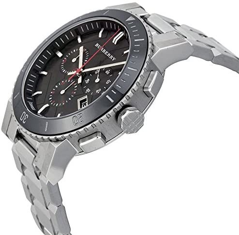 Montre homme Burberry The City 42 mm réf. BU9380, cadran noir, bracelet acier, mouvement quartz – vue de face | Horlova Maroc