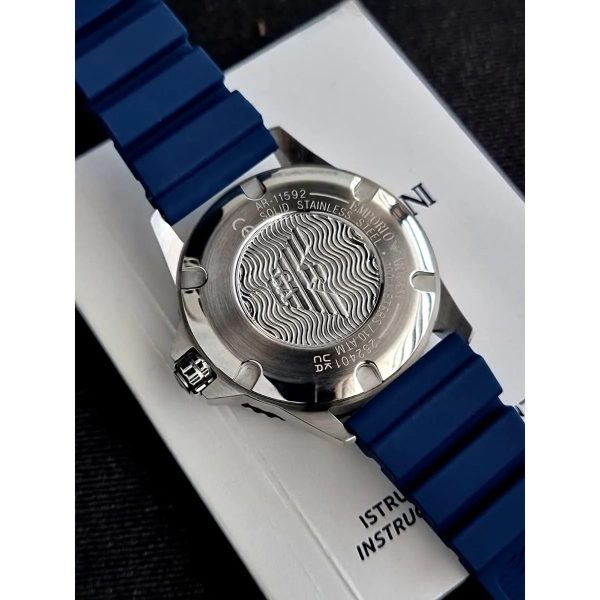 Montre homme Emporio Armani réf. AR11592, mouvement quartz, boîtier 42 mm, silicone, étanche 100 m – troisième vue