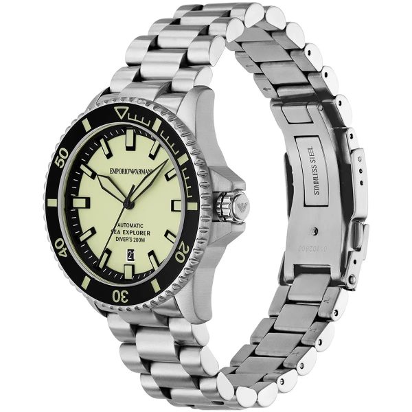 Montre homme Emporio Armani 42 mm réf. AR60083, cadran jaune, bracelet acier – vue rapprochée