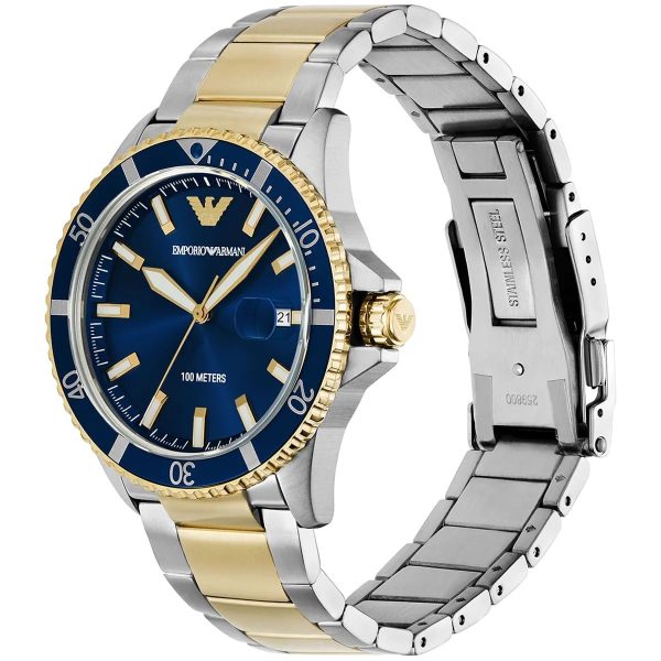Montre homme Emporio Armani 43 mm réf. AR11682, cadran bleu, bracelet acier, mouvement quartz – autre angle
