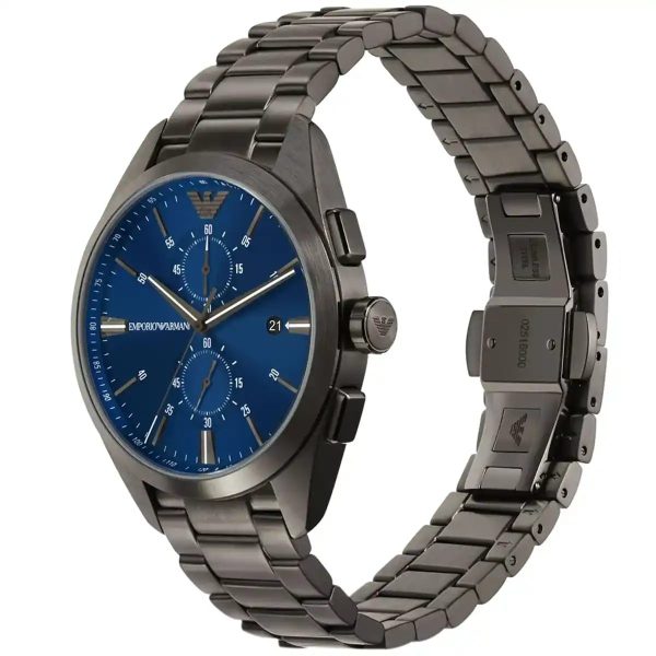 Montre homme Emporio Armani Claudio 43 mm réf. AR11481, cadran bleu, mouvement quartz chronographe – vue rapprochée
