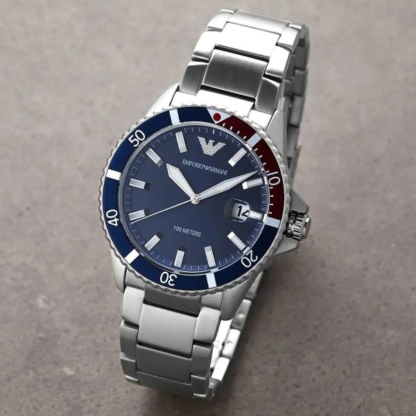 Montre homme Emporio Armani Diver réf. AR11339, mouvement quartz, boîtier 42 mm, acier inoxydable, étanche 100 m – troisième vue