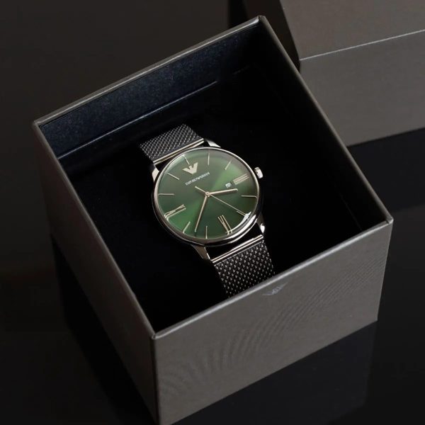 Montre homme Emporio Armani Minimalist réf. AR11578, mouvement quartz, boîtier 42 mm, acier inoxydable – quatrième vue