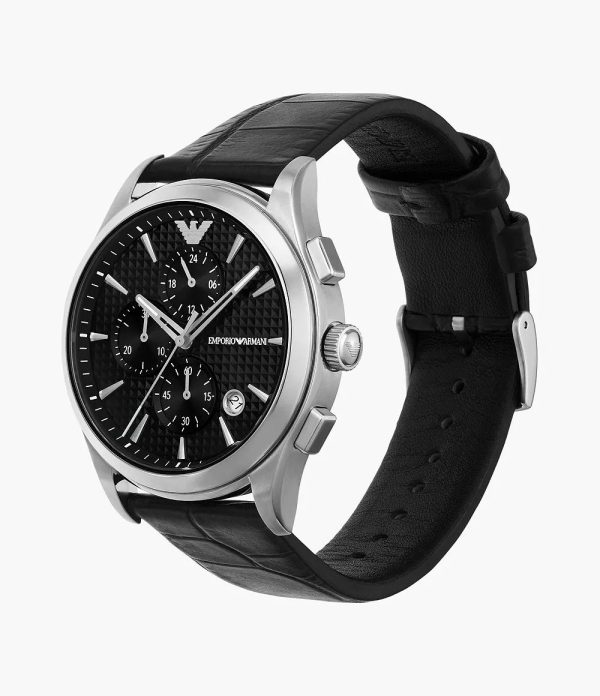 Montre homme Emporio Armani Paolo 42 mm réf. AR11530, cadran noir, mouvement quartz – vue de trois-quarts