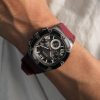 Montre homme Guess réf. GW0571G4, mouvement quartz, boîtier 42 mm, silicone, verre minéral, étanche 50 m – quatrième vue