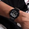 Montre homme Guess réf. GW0572G3, mouvement quartz, boîtier 42 mm, acier inoxydable, étanche 50 m – troisième vue