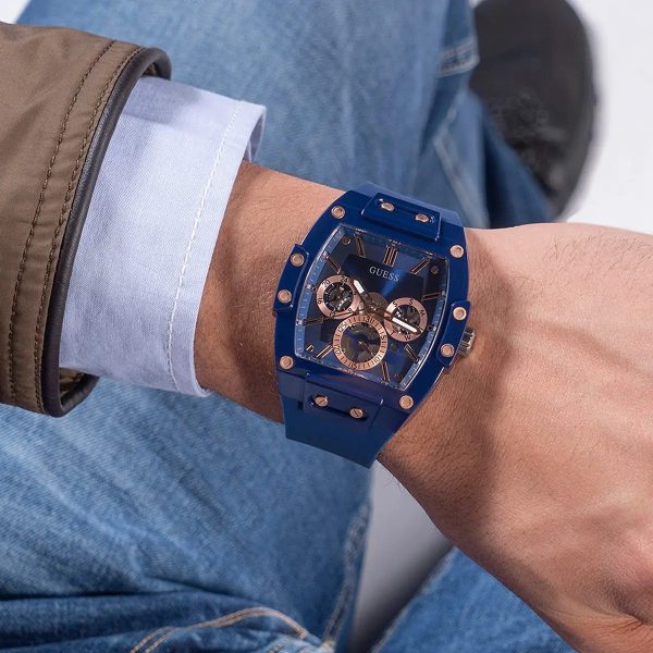 Montre homme Guess réf. GW0203G7, mouvement quartz, boîtier 43 mm, silicone – vue principale, Horlova Maroc