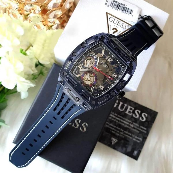 Montre homme Guess réf. GW0499G1, mouvement quartz, boîtier 43 mm, silicone – vue principale, Horlova Maroc