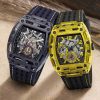 Montre homme Guess réf. GW0499G1, mouvement quartz, boîtier 43 mm, silicone – deuxième vue