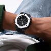 Montre homme Guess réf. GW0579G1, mouvement quartz, boîtier 47 mm, caoutchouc – troisième vue