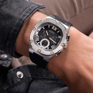 Montre homme Guess Burgundy réf. GW0571G1, chronographe quartz, acier inoxydable – vue principale, Horlova Maroc