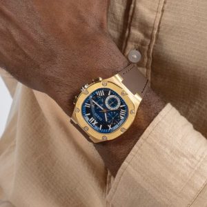 Montre homme Guess Burgundy réf. GW0571G5, chronographe quartz, acier inoxydable, silicone – deuxième vue