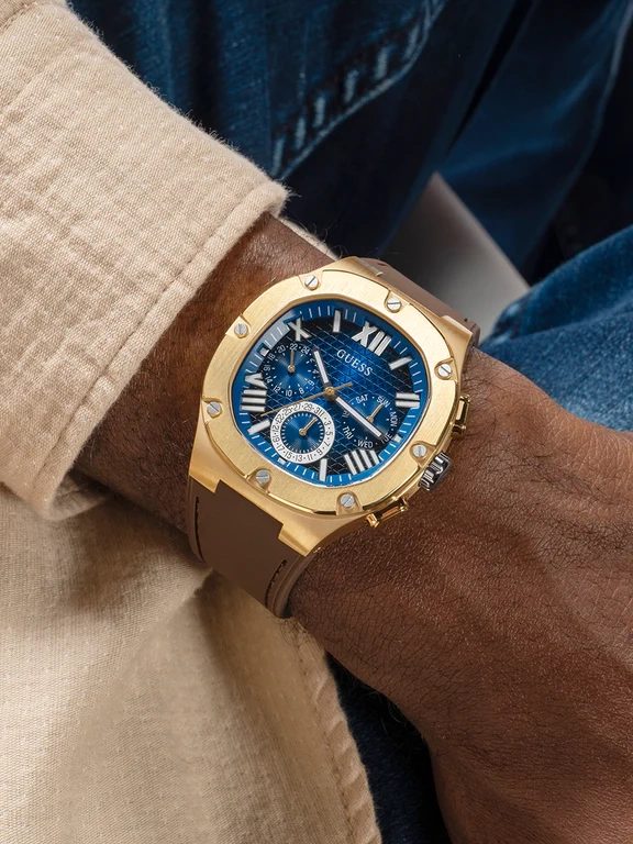 Montre homme Guess Burgundy réf. GW0571G5, chronographe quartz, acier inoxydable, silicone – troisième vue