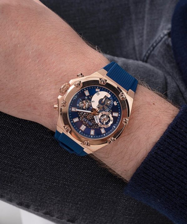 Montre homme Guess réf. GW0334G3, chronographe quartz, acier inoxydable, silicone – troisième vue