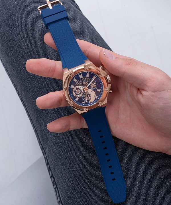 Montre homme Guess réf. GW0334G3, chronographe quartz, acier inoxydable, silicone – quatrième vue