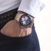 Montre homme Guess Odyssey réf. W1107G3, chronographe quartz, boîtier 44 mm, acier inoxydable – deuxième vue