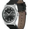 Montre homme Hugo Boss 44 mm réf. 1514075, cadran noir, bracelet cuir – vue de trois-quarts