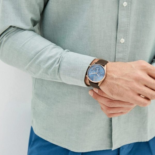 Montre homme Hugo Boss Champion réf. 1513817, mouvement quartz, boîtier 44 mm, cuir, étanche 100 m – troisième vue