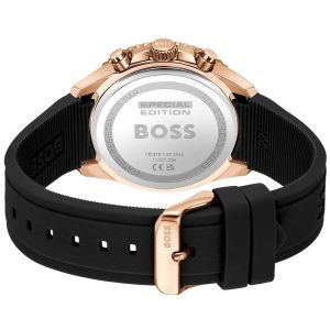 Montre homme Hugo Boss Runner 43 mm réf. 1514168, cadran noir, bracelet silicone – vue de trois-quarts
