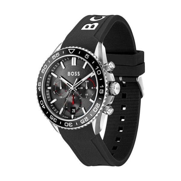 Montre homme Hugo Boss Runner 44 mm réf. 1514141, cadran noir, bracelet caoutchouc – vue de trois-quarts