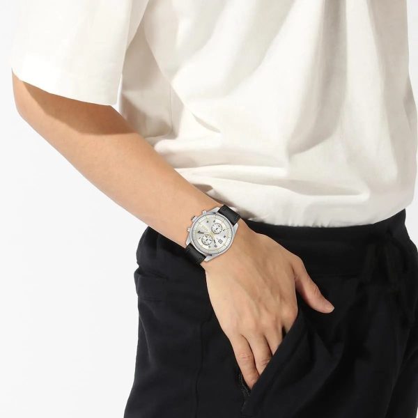 Montre homme Hugo Boss Skytraveller réf. 1514147, chronographe quartz, boîtier 44 mm, cuir – vue principale, Horlova Maroc