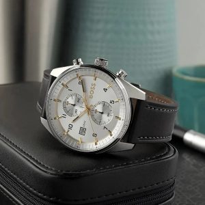 Montre homme Hugo Boss Skytraveller réf. 1514147, chronographe quartz, boîtier 44 mm, cuir – deuxième vue