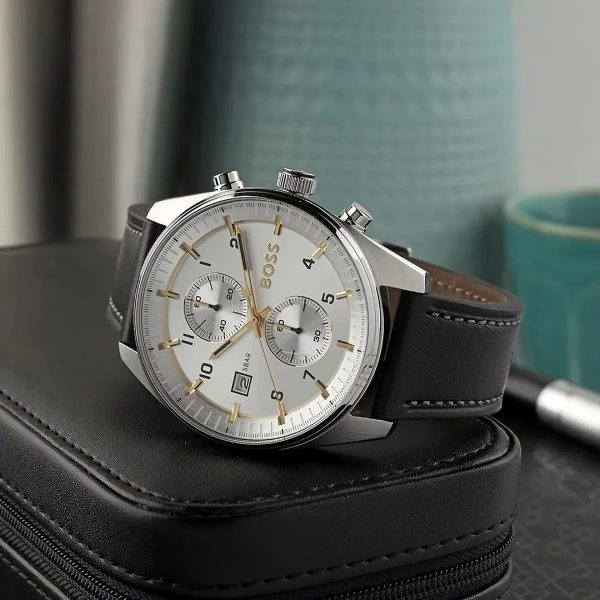 Montre homme Hugo Boss Skytraveller réf. 1514147, chronographe quartz, boîtier 44 mm, cuir – deuxième vue