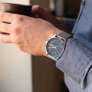 Montre homme Hugo Boss Skytraveller réf. 1514149, chronographe quartz, boîtier 44 mm, acier inoxydable, étanche 50 m – deuxième vue
