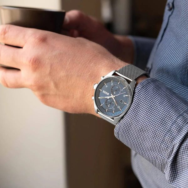 Montre homme Hugo Boss Skytraveller réf. 1514149, chronographe quartz, boîtier 44 mm, acier inoxydable, étanche 50 m – deuxième vue