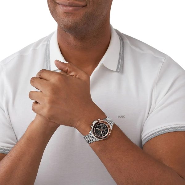 Montre homme Michael Kors réf. MK8725, chronographe quartz, boîtier 44 mm, acier inoxydable, étanche 50 m – troisième vue