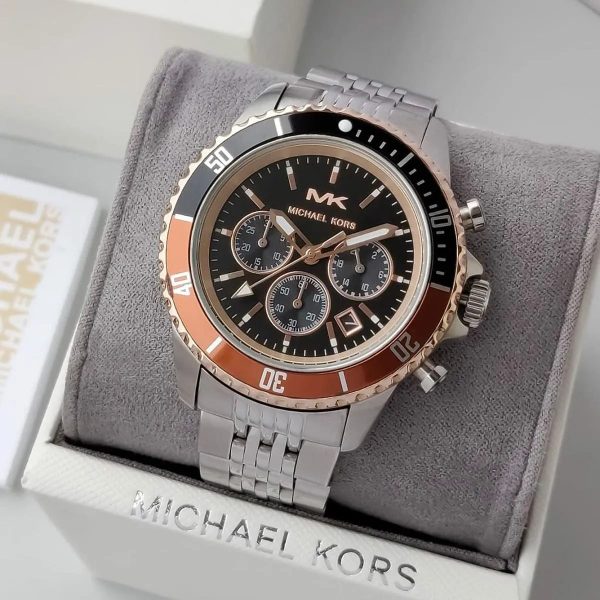 Montre homme Michael Kors réf. MK8725, chronographe quartz, boîtier 44 mm, acier inoxydable, étanche 50 m – quatrième vue