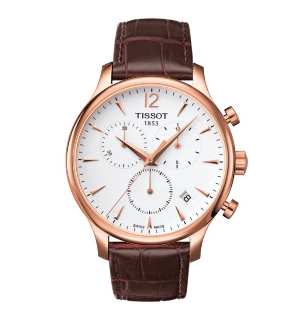 Montre homme Tissot Tradition Chronograph 42 mm réf. T0636173603700, cadran argenté – vue de trois-quarts