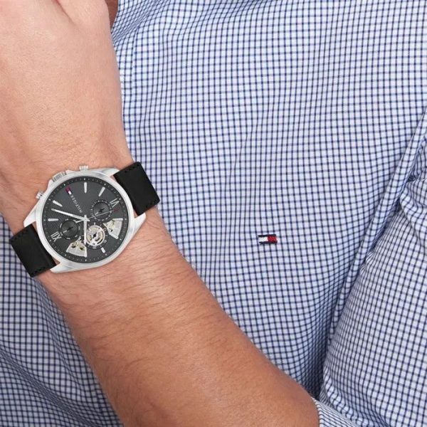 Montre homme Tommy Hilfiger réf. 1710644, mouvement quartz, boîtier 43 mm, cuir, verre minéral – vue principale, Horlova Maroc