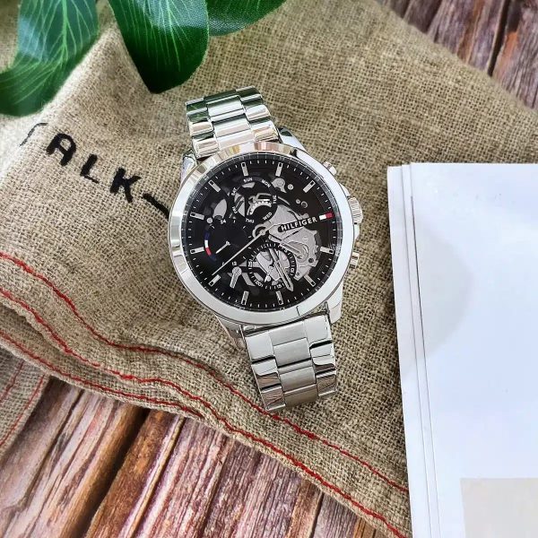 Montre homme Tommy Hilfiger réf. 1710477, mouvement quartz, boîtier 44 mm, acier inoxydable – deuxième vue