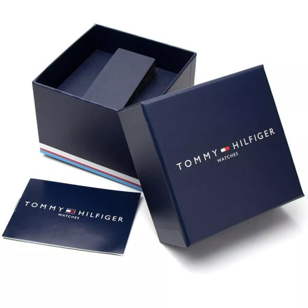 Montre homme Tommy Hilfiger 44 mm réf. 1791399, cadran bleu, bracelet cuir – vue de trois-quarts